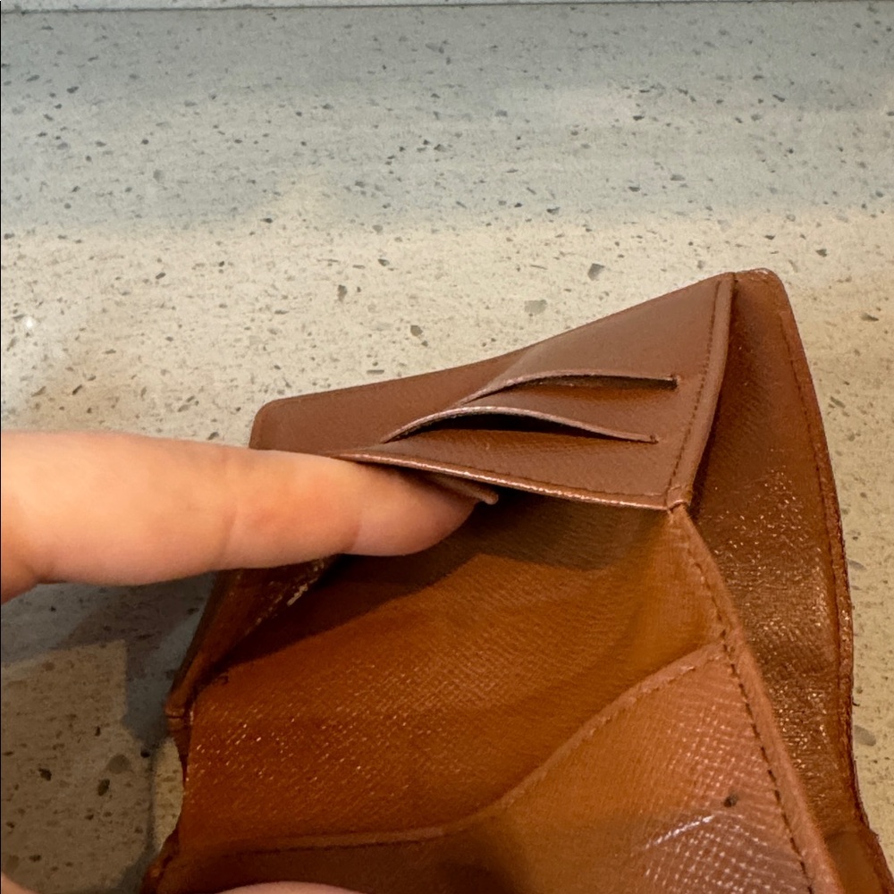 LOUIS VUITTON - Portefeuille Elise Monogram Compact Wallet - Picture 10 of 13